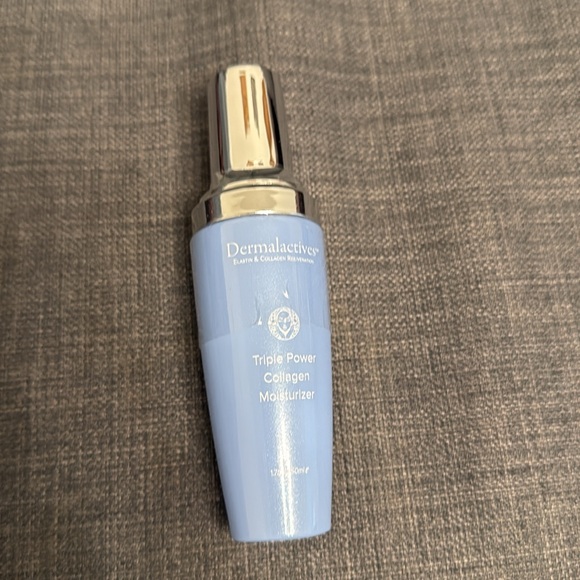 ✨Dermalactive Triple Power Moisturizer✨ - Picture 2 of 2